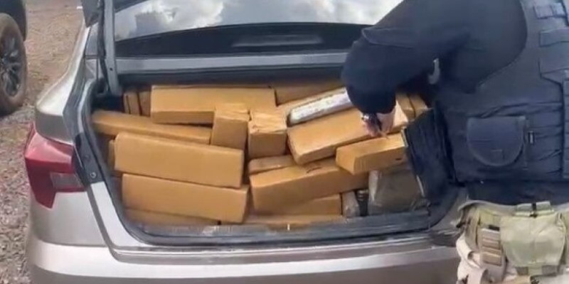 Homem é preso com mais de 800 kg de maconha