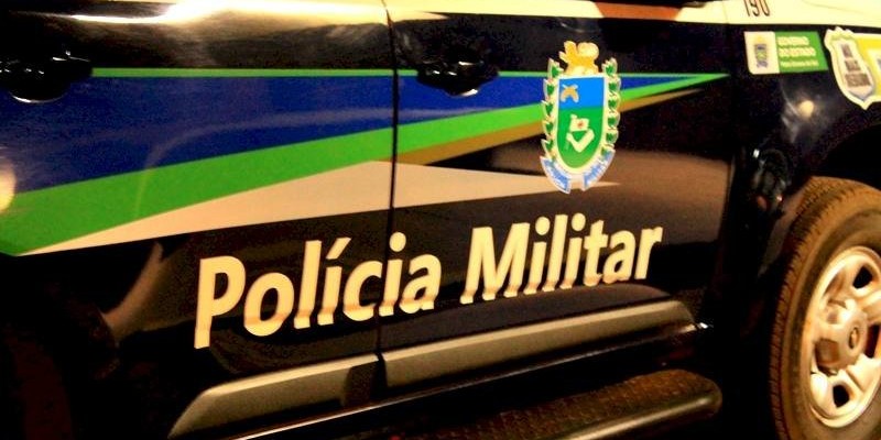 ANGÉLICA: Homem ameaça família com facão após culto