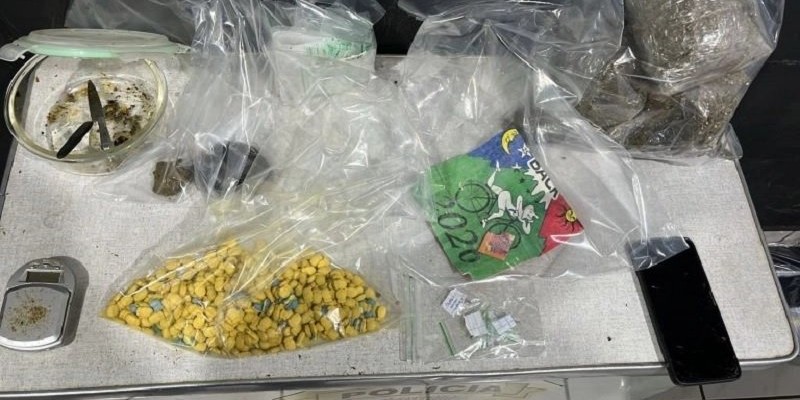 NAVIRAÍ: Casal é preso com ecstasy, LSD e maconha