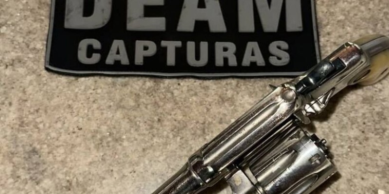 Homem é preso em flagrante com revólver e diversas munições