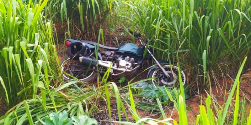IVINHEMA: Polícia Militar localiza motocicleta que possivelmente foi utilizada em homicídio ocorrido em Angélica