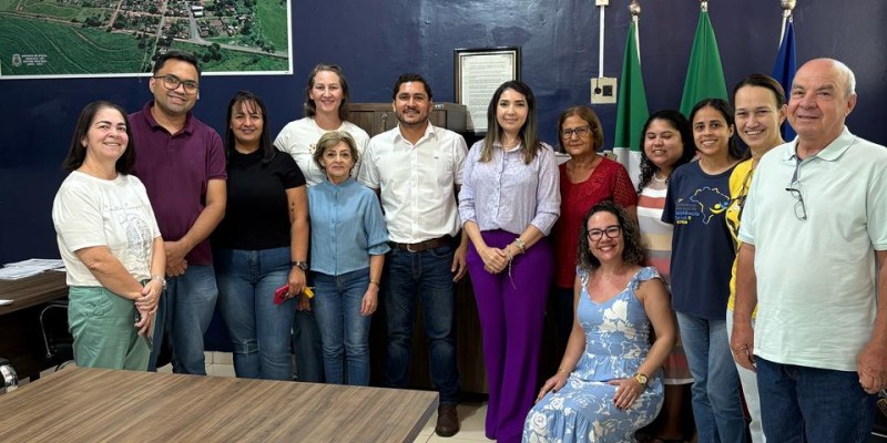 ANGÉLICA: Prefeito Edinho Cassuci empossa nova Secretaria de Assistência Social. ANGÉLICA: Prefeito Edinho Cassuci empossa nova Secretaria de Assistência Social.