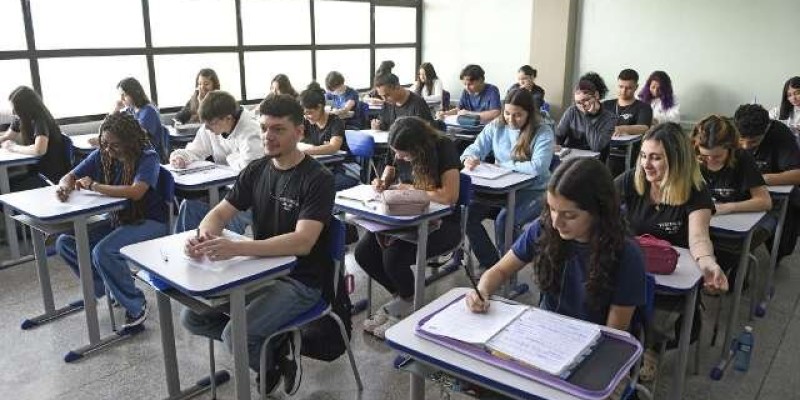 Escolas terão avaliações nacional e regional a partir de 2ª feira em MS Escolas terão avaliações nacional e regional a partir de 2ª feira em MS