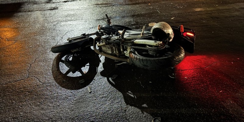IVINHEMA: Grave acidente entre carro e moto deixa homem em estado crítico IVINHEMA: Grave acidente entre carro e moto deixa homem em estado crítico