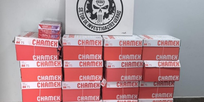 Ladrões furtam caixas de papel da prefeitura para vender pelas redes sociais Ladrões furtam caixas de papel da prefeitura para vender pelas redes sociais