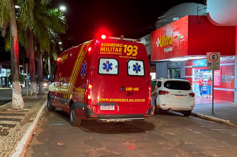 IVINHEMA: Mulher fica ferida após colisão de bicicleta e carro na avenida Panamá