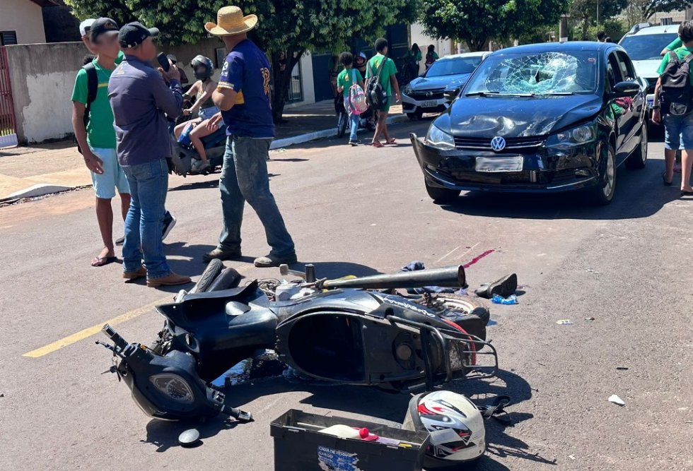 IVINHEMA: Acidente deixa motociclista ferido no Bairro Itapoã
