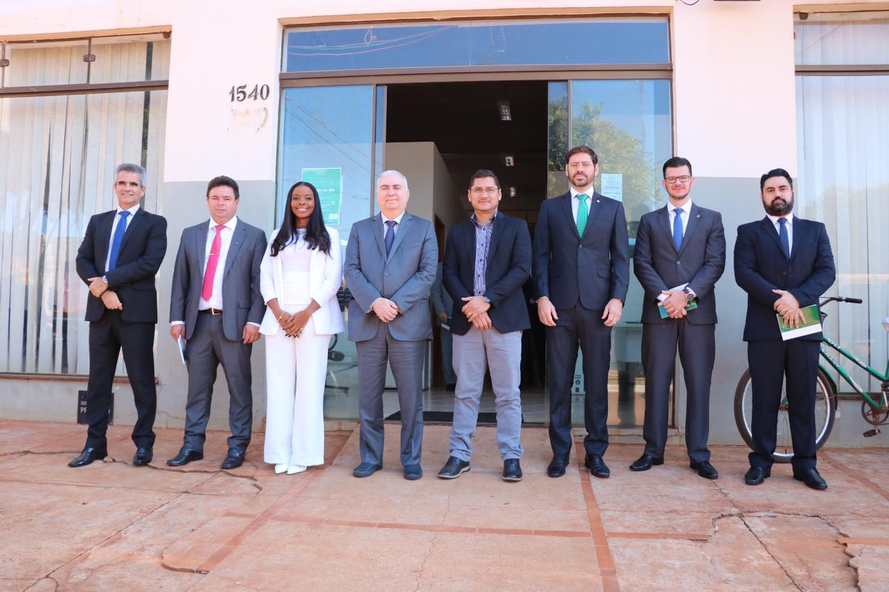 Durante visita do presidente do TJMS, município firma parceria para novo prédio do fórum e manutenção da Comarca.