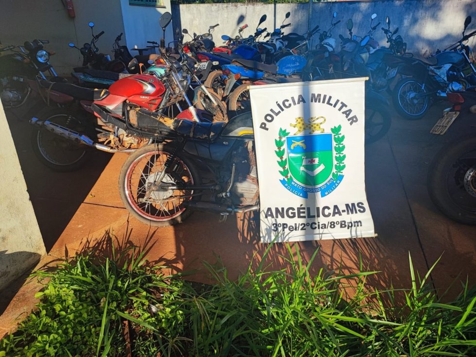  ANGÉLICA: PM apreende motocicleta e conduz três menores para a delegacia por direção perigosa