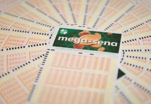 Mega-Sena acumula e pode pagar R$ 8 milhões no sábado