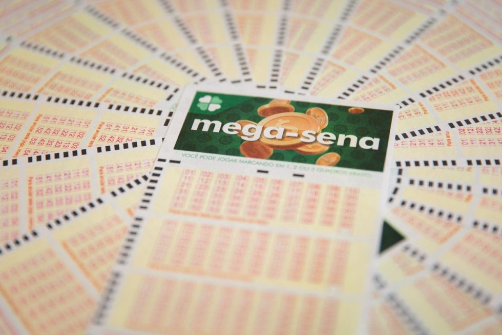Mega-Sena pode pagar R$ 43 milhões neste sábado