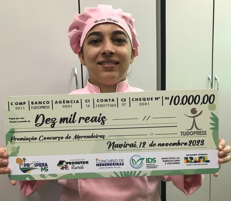 ANGÉLICA: Cozinheira da Escola Filinto Muller conquista 1º Lugar em Concurso de Merendeiras e recebe R$ 10 mil reais.