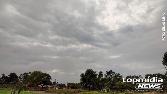 Tempo permanece instável e com probabilidade de chuva nesta terça-feira.