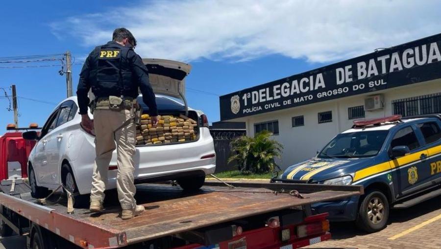 Após fuga de mais de 60 quilômetros PRF apreende em Bataguassu carregamento de maconha