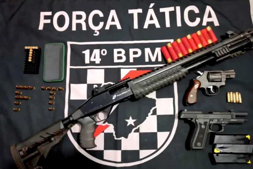 DEODÁPOLIS: Após perseguição, Força Tática prende homem com arma de fogo