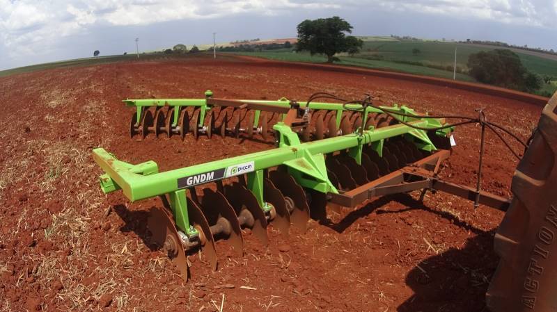 Ladrões furtam grade niveladora em fazenda ás margens da MS-338, entre Bataguassu e Santa Rita do Pardo