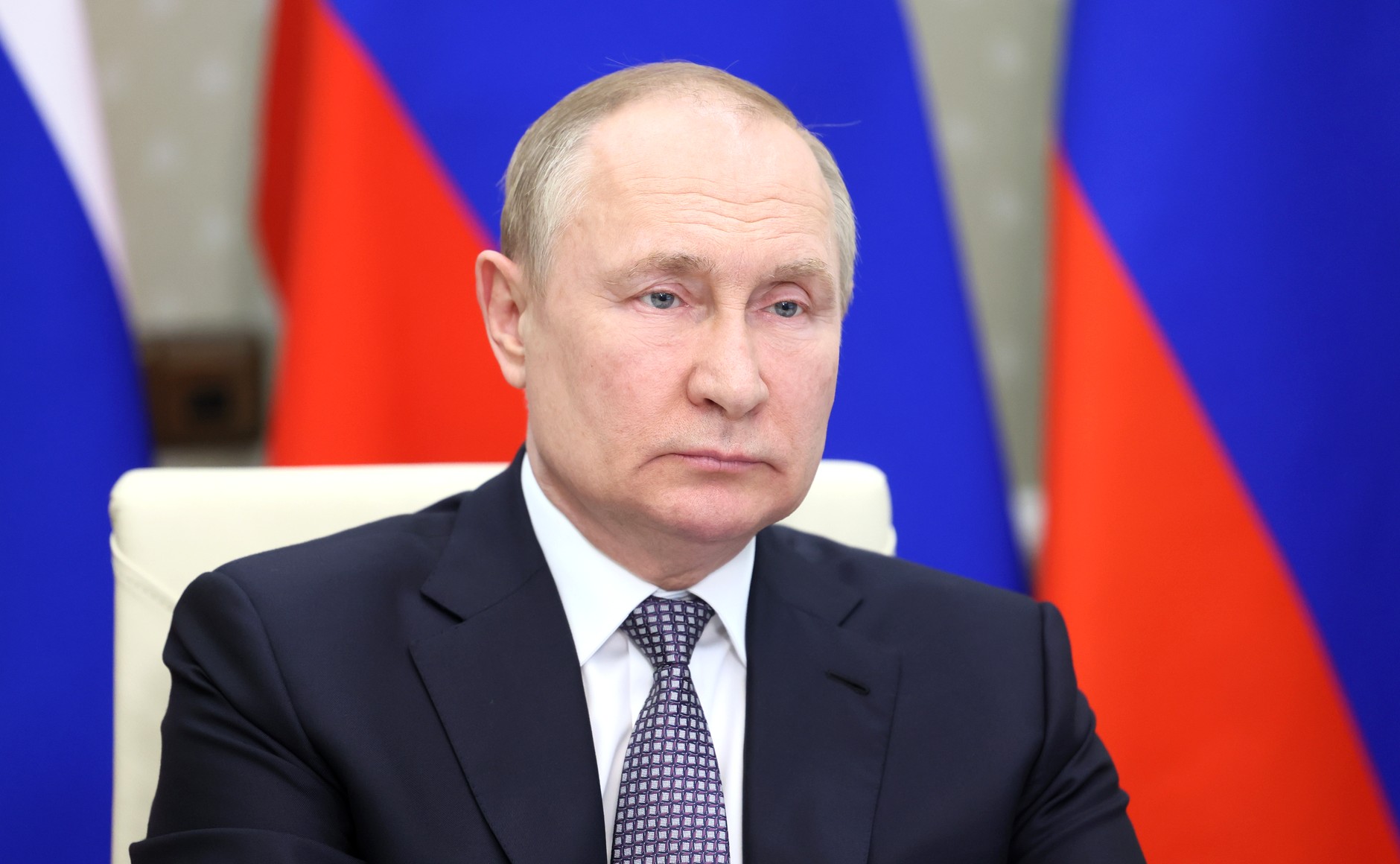 Putin vence eleições russas com 87,3% dos votos e estende poder até 2030
