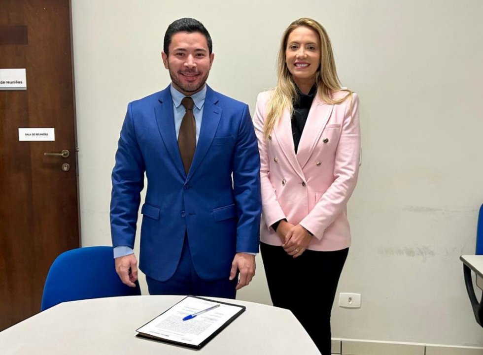 IVINHEMA: Dra Lenize Martins toma posse na 1ª Promotoria de Justiça