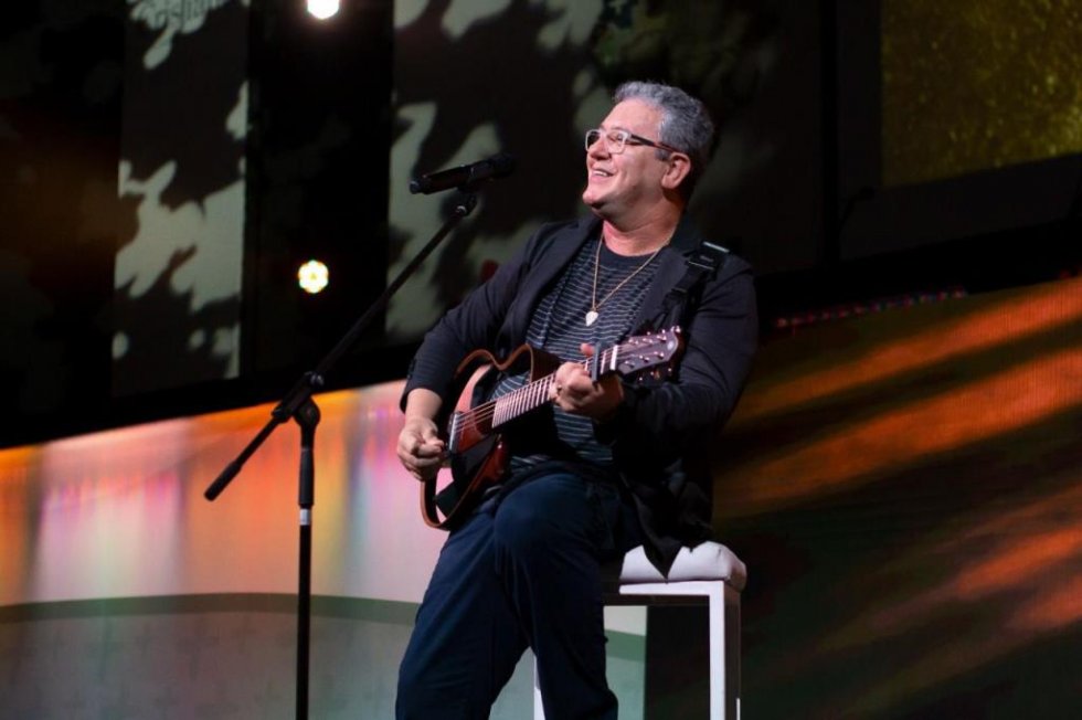 Novo Horizonte do Sul confirma show gospel com Nani Azevedo em novembro