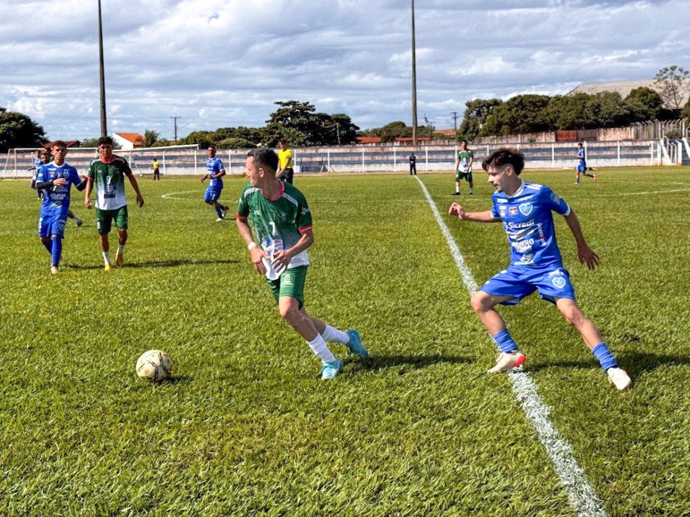 Ivinhema FC intensifica treinos e vence amistoso preparatório de olho na estreia do Sub-20