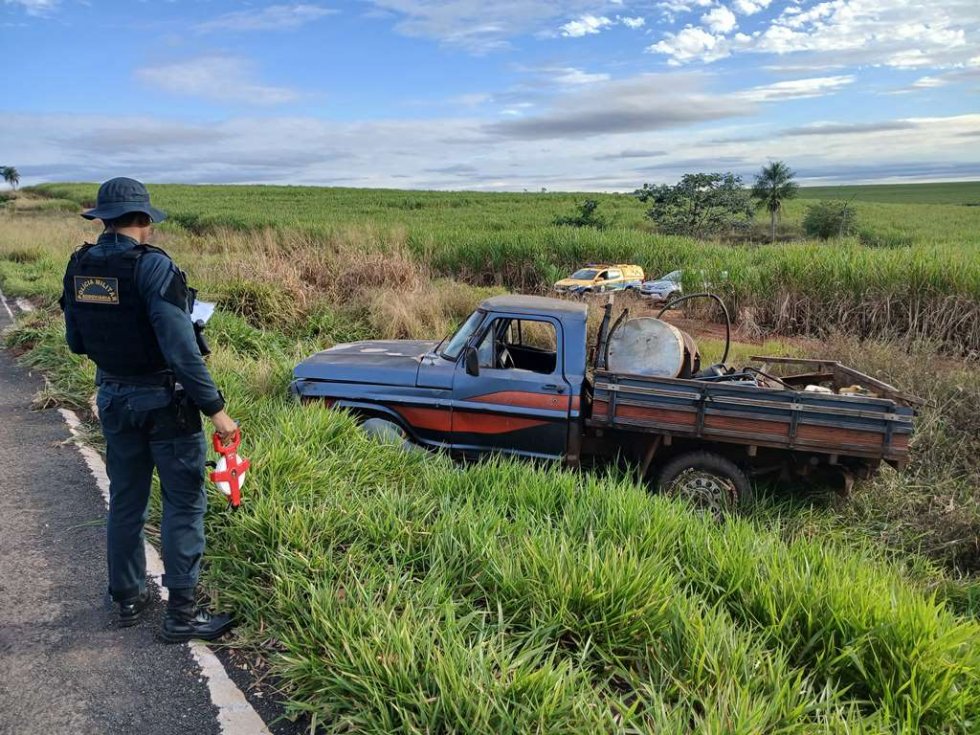 IVINHEMA: Jovem fica ferido após capotamento na MS-141