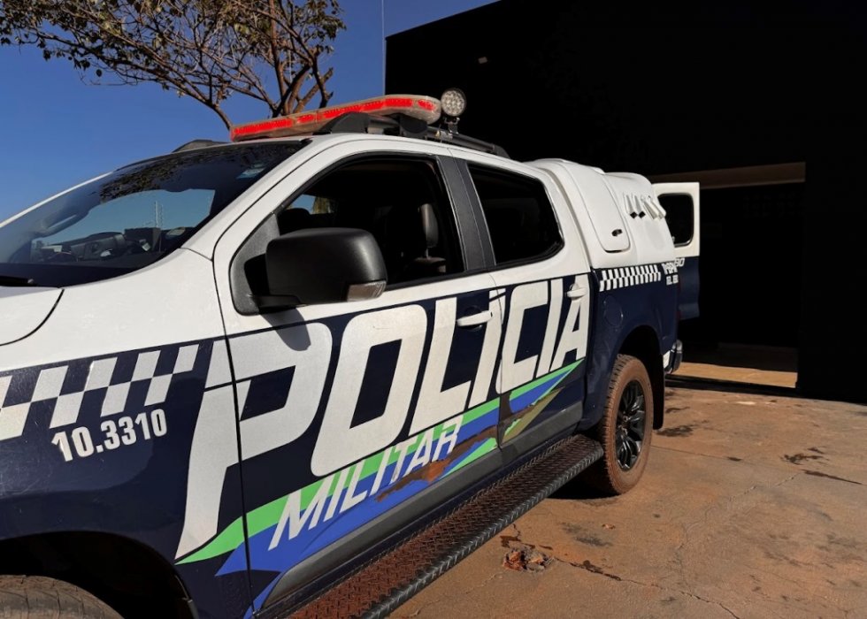 ANGÉLICA: Mulher foge após ser atacada com choque e ameaçada com foice