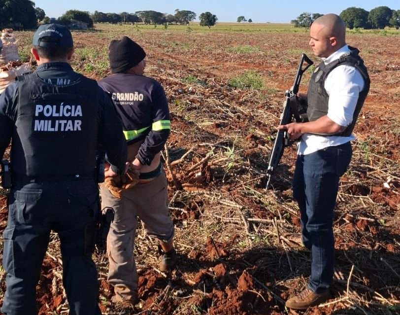 DEODÁPOLIS: Polícia Civil e Polícia Militar prendem condenado por roubo na zona rural do município