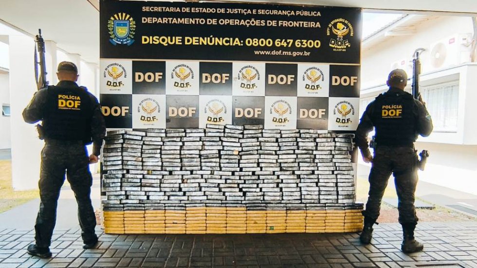DOF apreende mais de 370 quilos de cocaína em compartimento oculto de carreta na MS-276