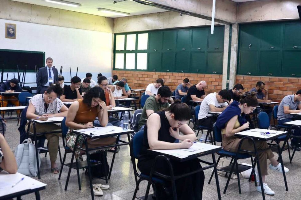 Mais de 21 mil candidatos disputam prova objetiva da Polícia Civil neste domingo
