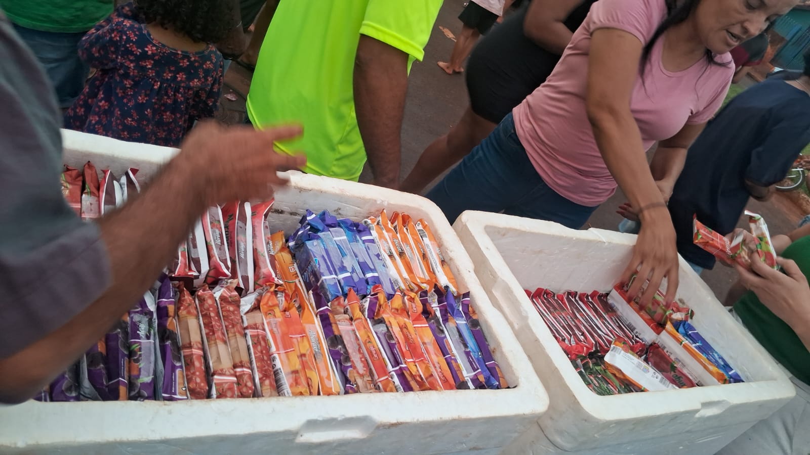 Festa do Dia das Crianças leva alegria à comunidade No último domingo  (12)