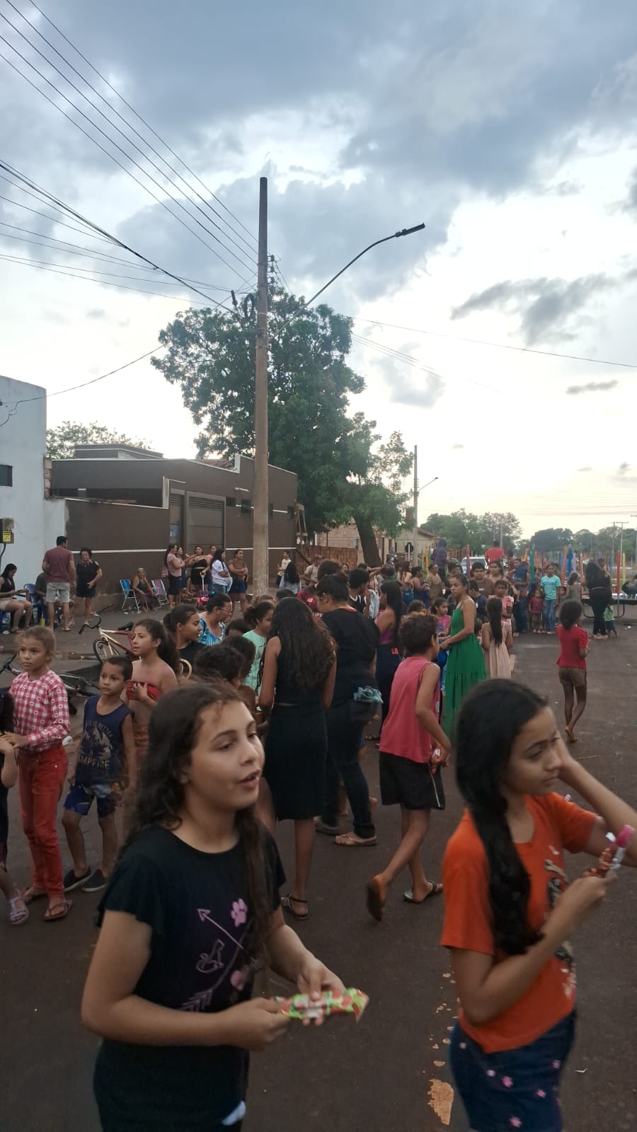 Festa do Dia das Crianças leva alegria à comunidade No último domingo  (12)