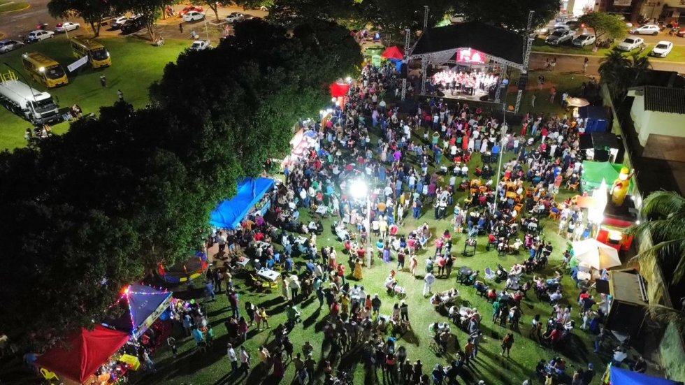 ANGÉLICA: Município realiza sua 4ª Cantata de Natal e chegada de Papai Noel