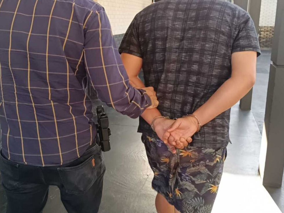 Homem é preso após investigação sobre apreensão de mais de 100 kg de drogas em caminhão de mudança 