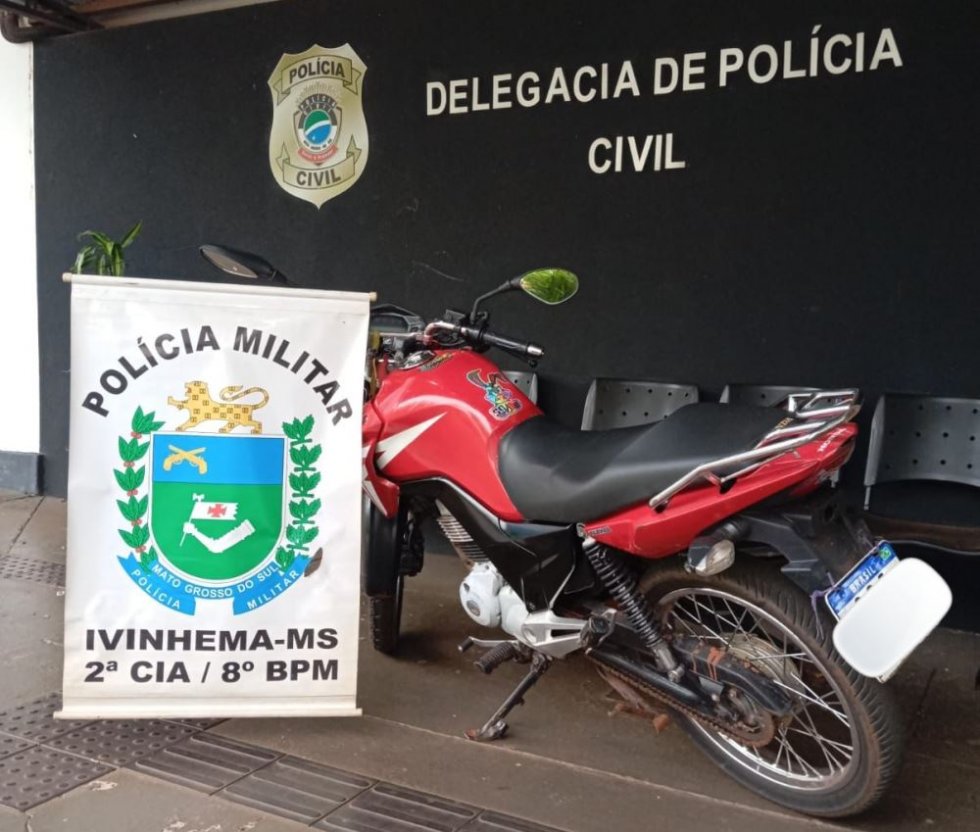 IVINHEMA: Jovem sem habilitação é preso após empinar moto