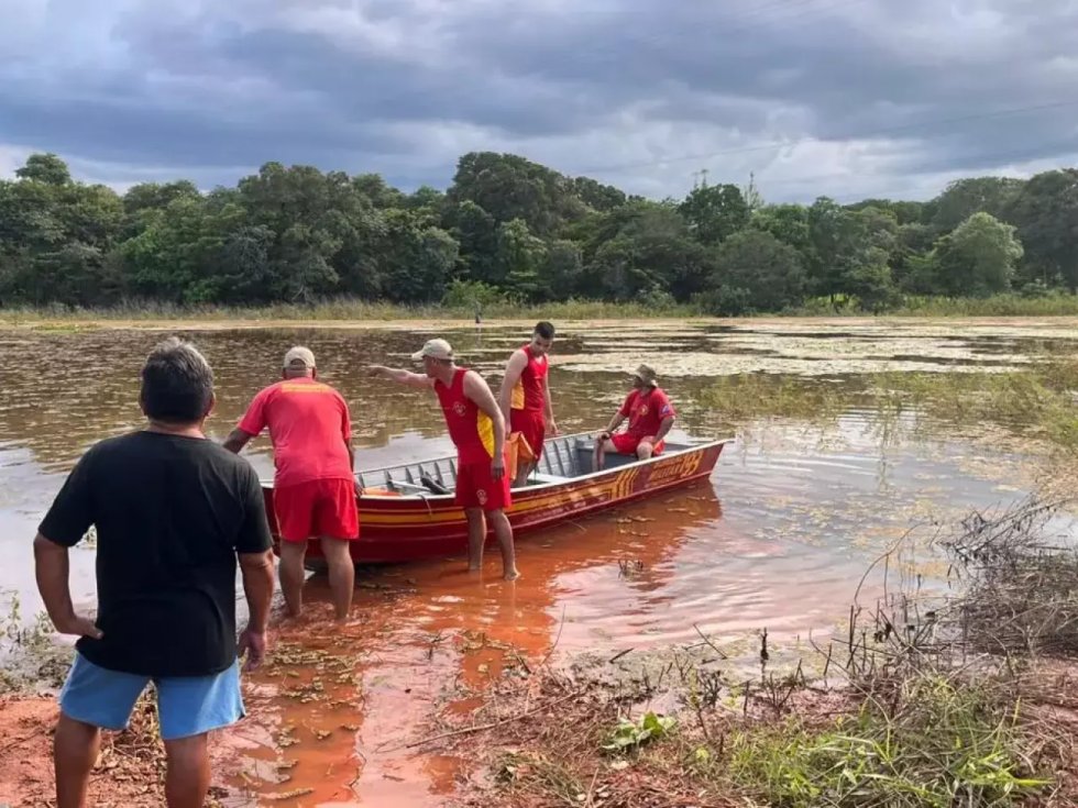 Adolescente de 17 anos morre ao brincar com amigos em açude