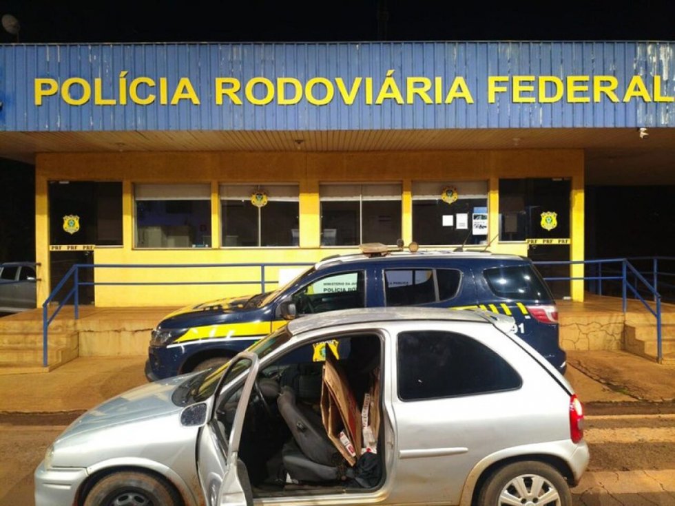 Polícia apreende 12.500 maços de cigarros contrabandeados do Paraguai