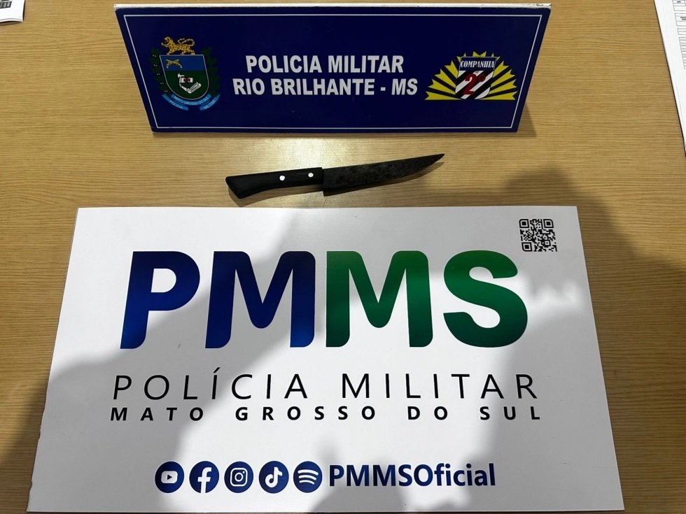 Homem é levado à delegacia após ameaçar filha durante ocorrência de violência doméstica em Rio Brilhante