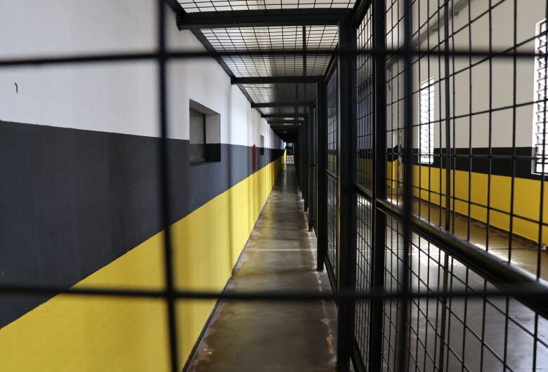 Homem que estuprou adolescente autista é condenado a mais de 8 anos em MS