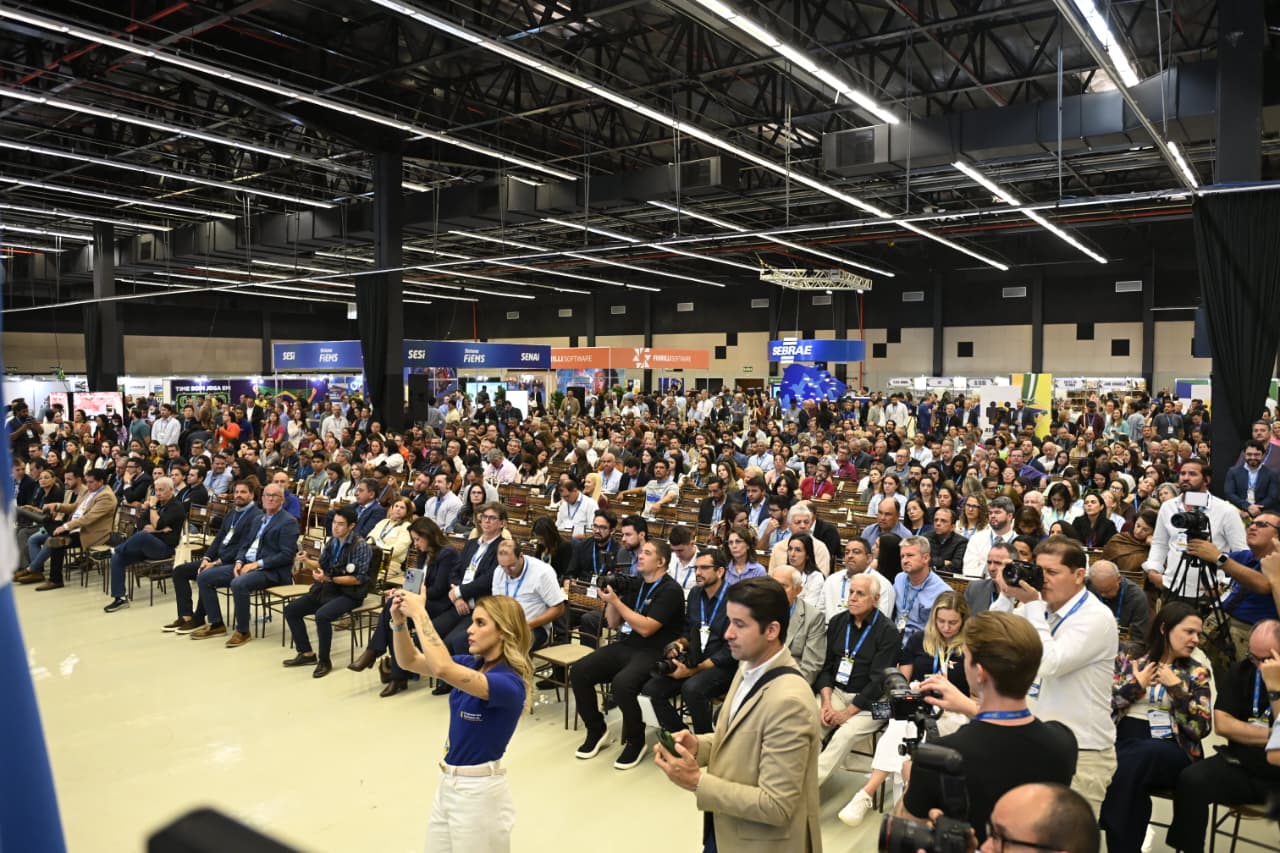 Angélica marca presença no 4º Congresso dos Municípios de Mato Grosso do Sul