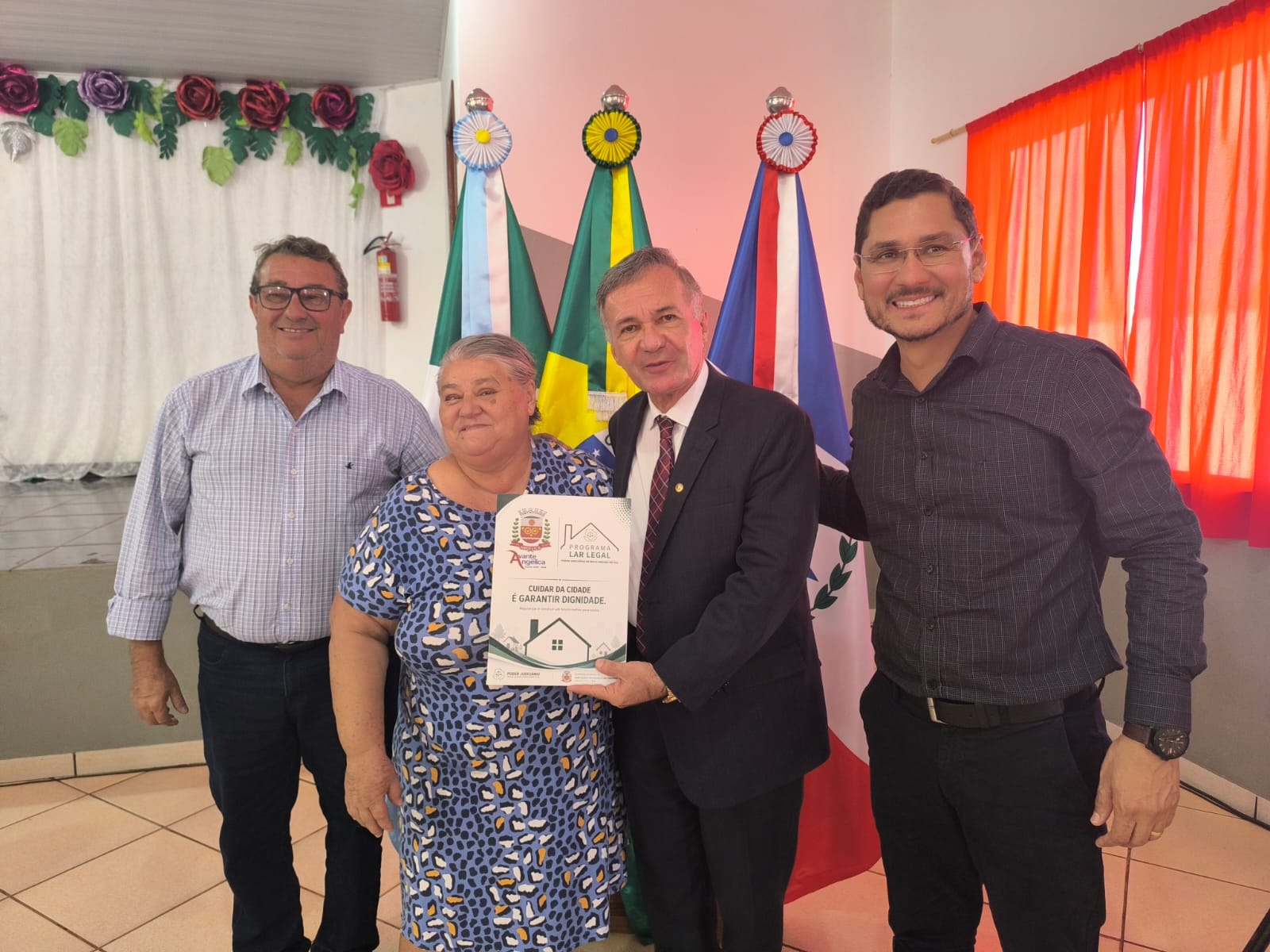  Lar Legal transforma sonho em realidade e entrega 145 escrituras a famílias de Angélica