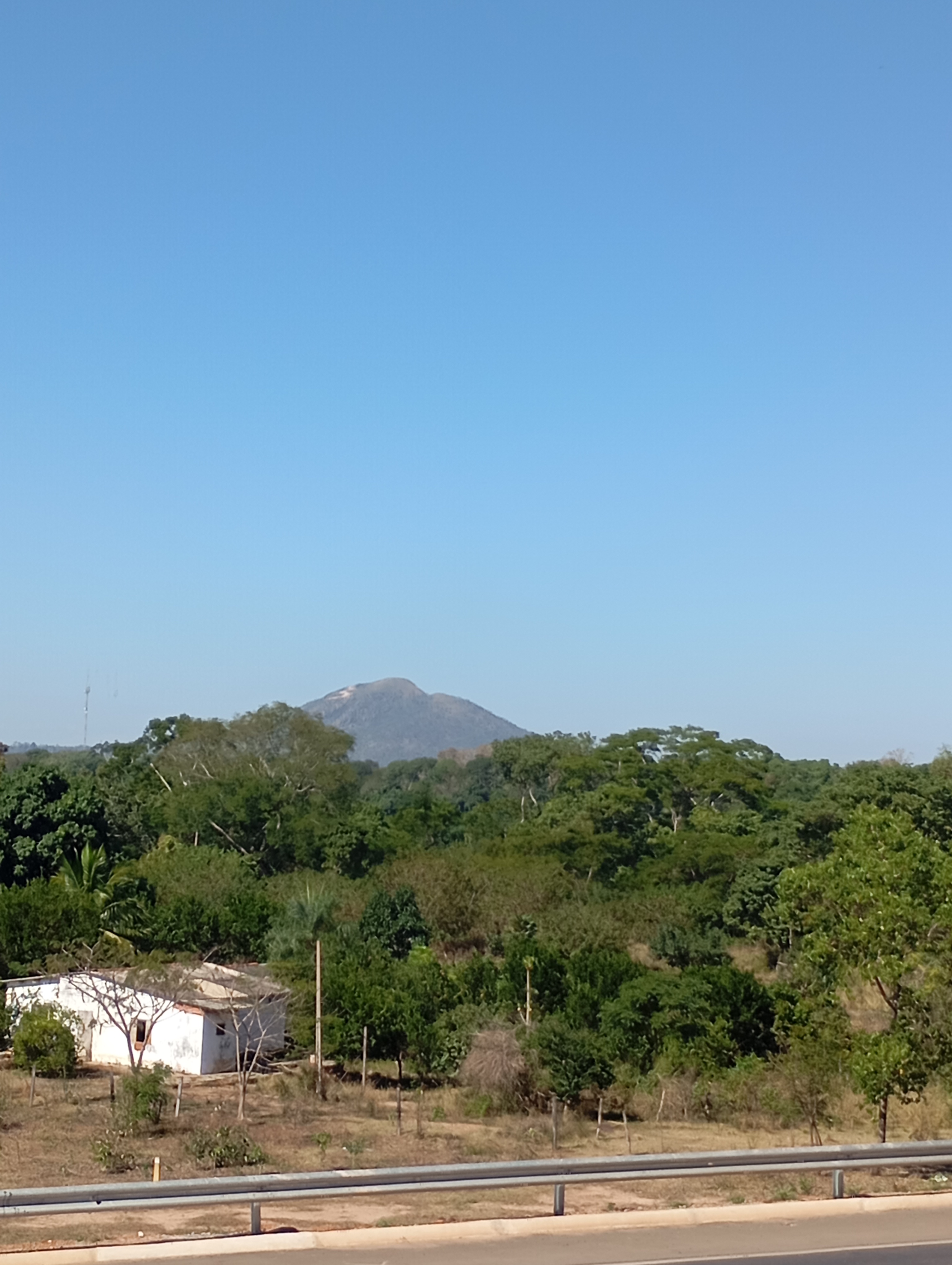 Tempo firme e calor predominam nesta segunda-feira em Angélica (MS)