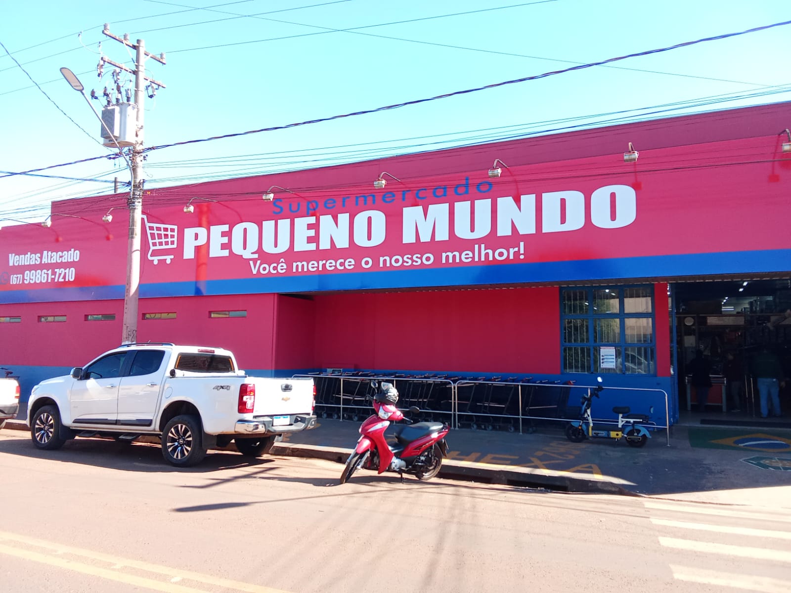 Supermercado Pequeno Mundo amplia novidades e passa a oferecer deliciosas pizzas de diversos sabores Supermercado Pequeno Mundo amplia novidades e passa a oferecer deliciosas pizzas de diversos sabores