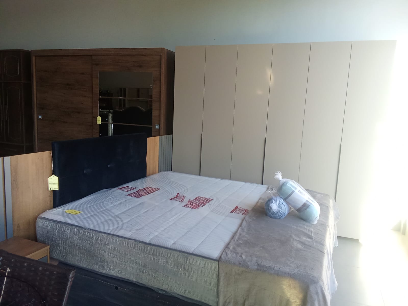 Casa Americana traz novidades em sofás e camas com preços que cabem no seu bolso Casa Americana traz novidades em sofás e camas com preços que cabem no seu bolso