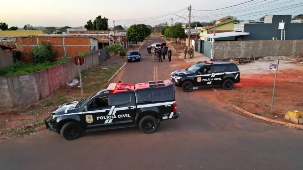 Investigação de Nova Andradina localiza suspeitos de homicídios em Bataguassu Investigação de Nova Andradina localiza suspeitos de homicídios em Bataguassu
