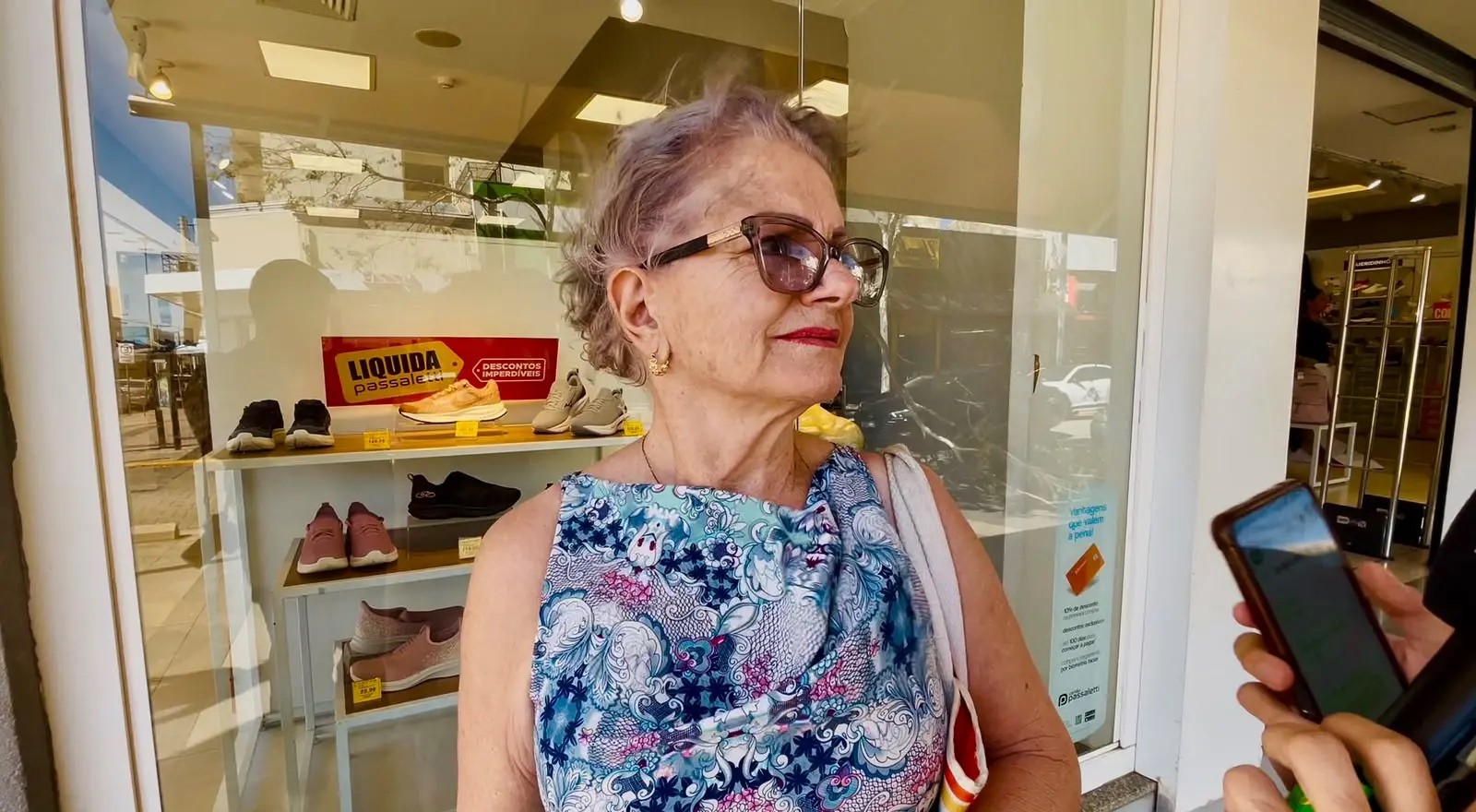 Idosa vai parar na UTI após usar batom de R$ 1 vendido no Centro em Campo Grande Idosa vai parar na UTI após usar batom de R$ 1 vendido no Centro em Campo Grande