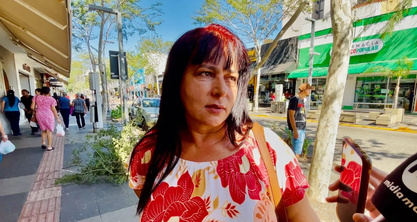Idosa vai parar na UTI após usar batom de R$ 1 vendido no Centro em Campo Grande Idosa vai parar na UTI após usar batom de R$ 1 vendido no Centro em Campo Grande