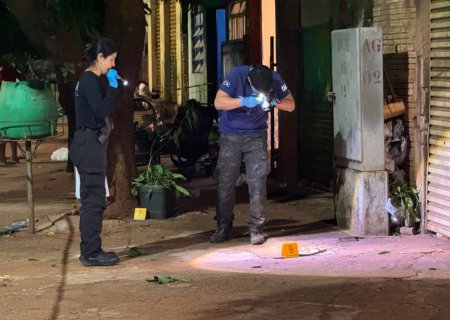IVINHEMA: Jovem é morto a tiros e mulher fica gravemente ferida em atentado IVINHEMA: Jovem é morto a tiros e mulher fica gravemente ferida em atentado