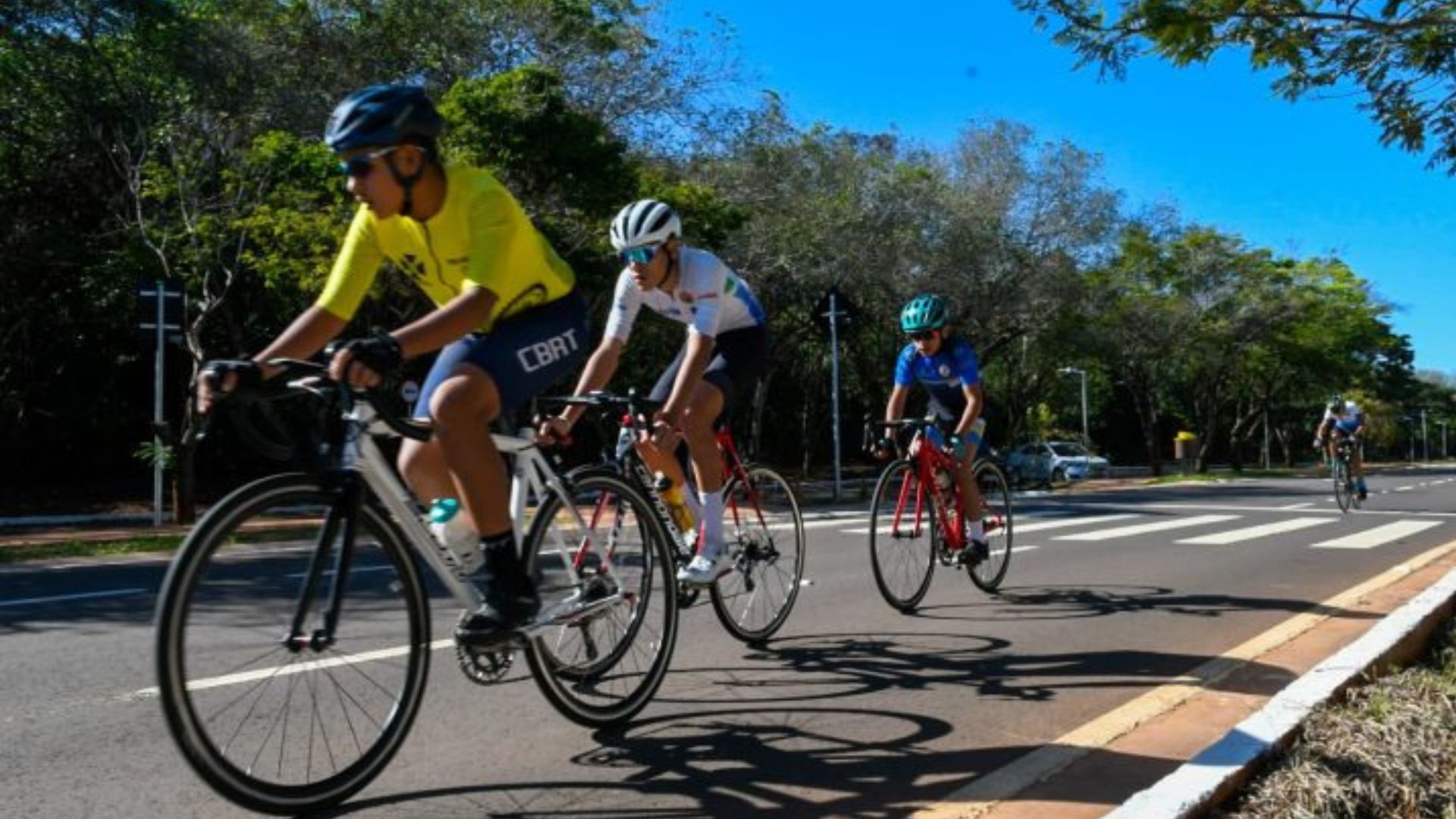Fundesporte convoca aprovados no Bolsa Atleta e Técnico para assinar termo