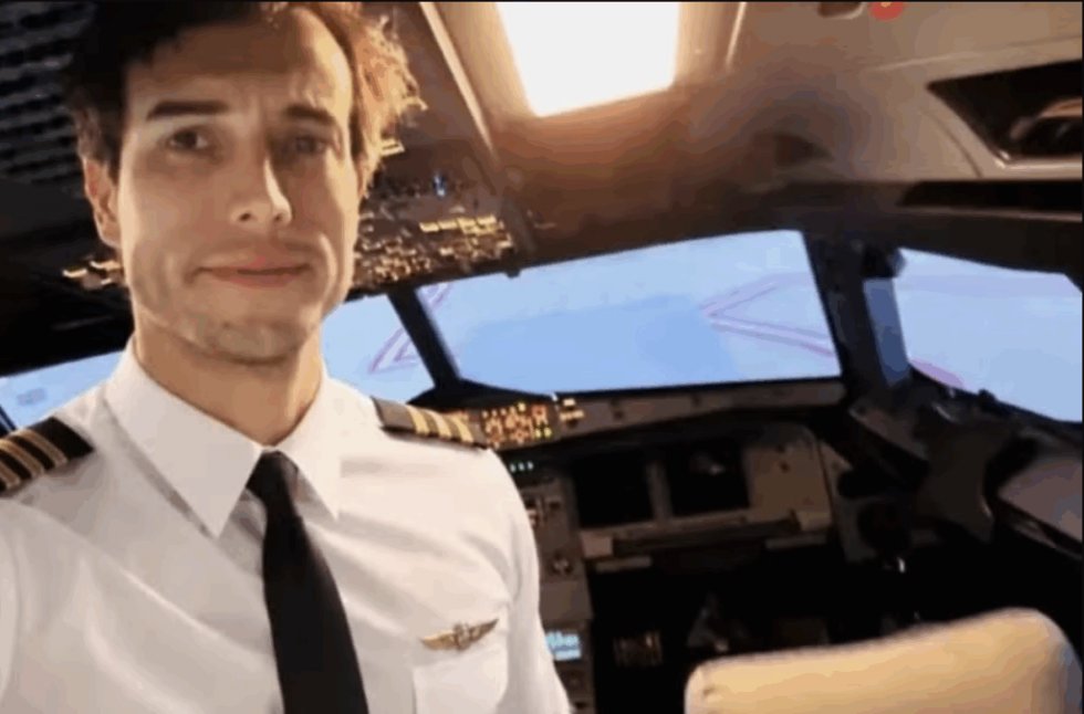 Instrutor de voo se joga de avião, e aluna pousa aeronave sozinha