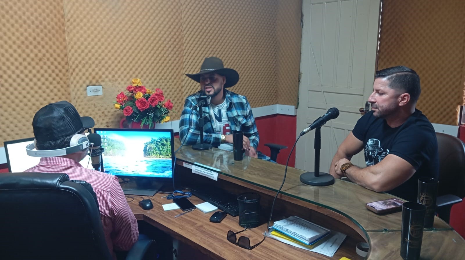 João Lucas e Walter Filho participam de entrevista e convidam público para show na 4ª Agro Angélica